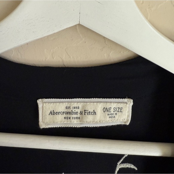 Abercrombie & Fitch Fringe Embroidered Black and White Floral Kimono Western - Picture 6 of 8